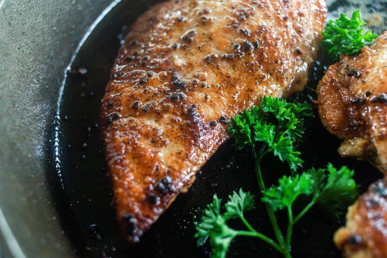 how long to cook chicken breast in cast iron skillet