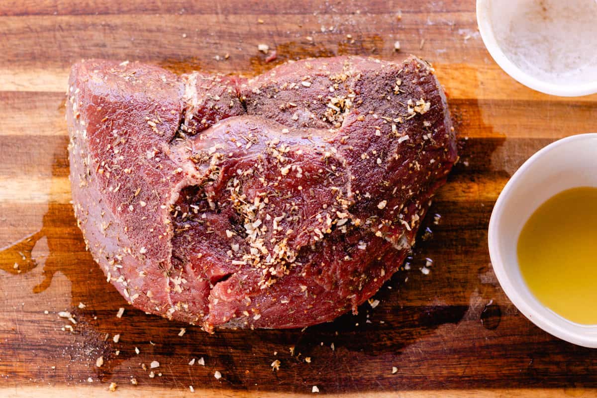 How to Cook a Perfectly Tender Moose Roast With Gravy Cast Iron